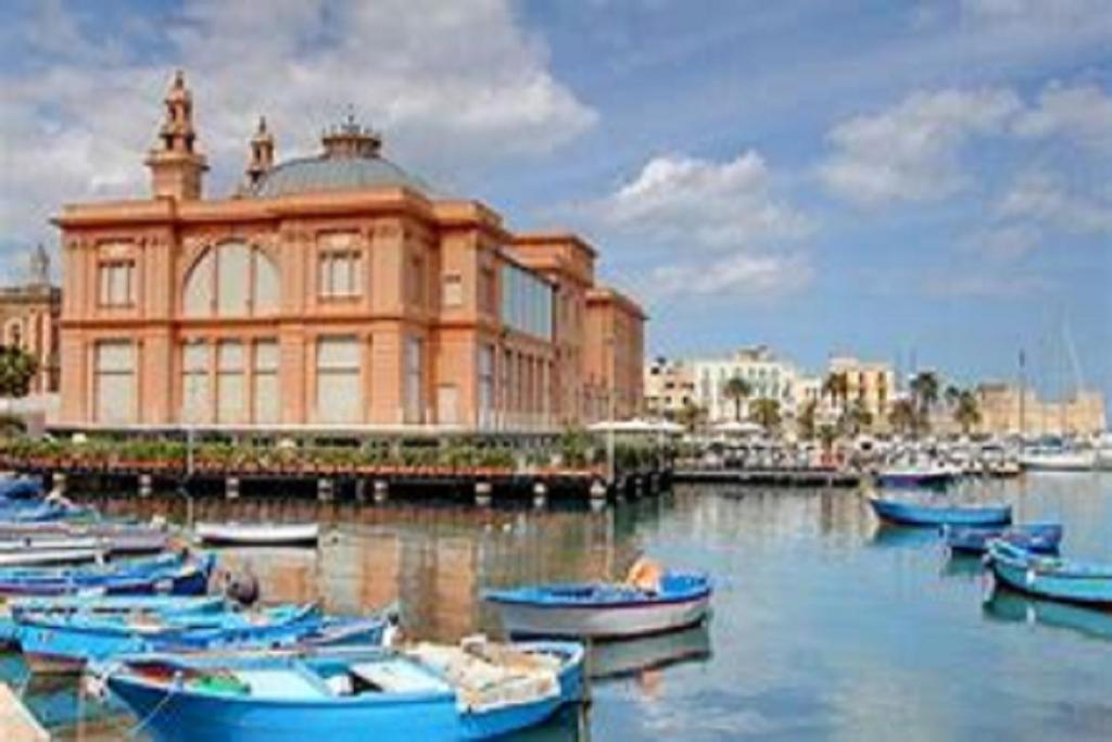 Апартаменты Residenza Trevisani Бари Экстерьер фото